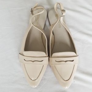 Open heel Restricted flat shoes